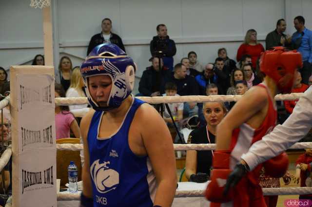 [FOTO,WIDEO] Charytatywna Mikołajkowa Gala bokserska dla Ali i Szymona