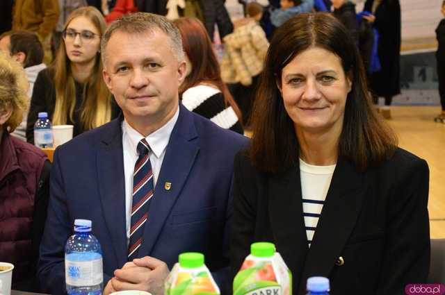 [FOTO,WIDEO] Charytatywna Mikołajkowa Gala bokserska dla Ali i Szymona