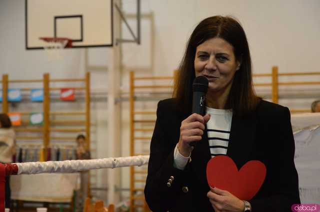 [FOTO,WIDEO] Charytatywna Mikołajkowa Gala bokserska dla Ali i Szymona
