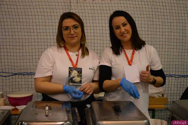 [FOTO,WIDEO] Charytatywna Mikołajkowa Gala bokserska dla Ali i Szymona