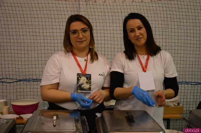 [FOTO,WIDEO] Charytatywna Mikołajkowa Gala bokserska dla Ali i Szymona
