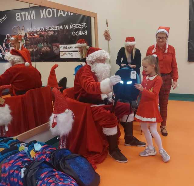 [FOTO] Mikołaj odwiedził dzieci z gminy Bardo