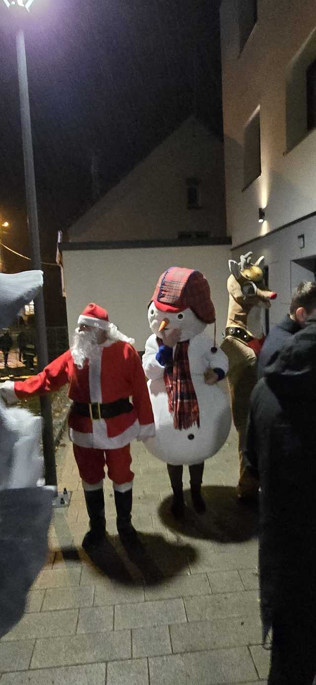 [FOTO] Święty Mikołaj odwiedził najmłodszych mieszkańców gminy Ciepłowody