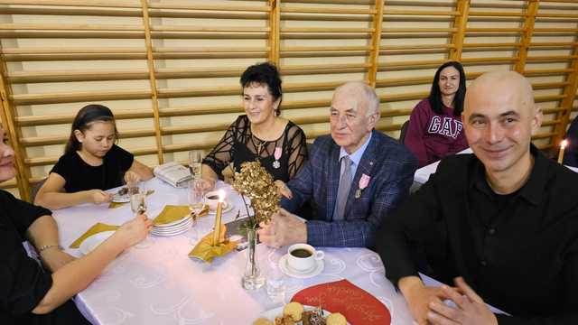 [FOTO] Miłość silniejsza niż czas: 12 par z Barda świętowało swoje jubileusze 