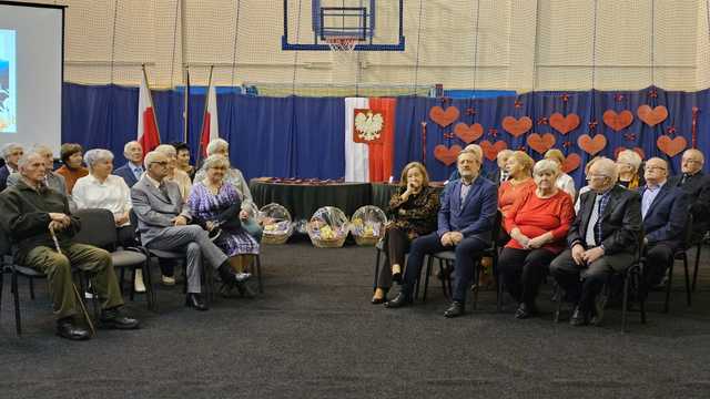 [FOTO] Miłość silniejsza niż czas: 12 par z Barda świętowało swoje jubileusze 