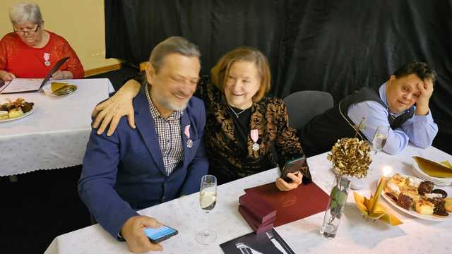 [FOTO] Miłość silniejsza niż czas: 12 par z Barda świętowało swoje jubileusze 