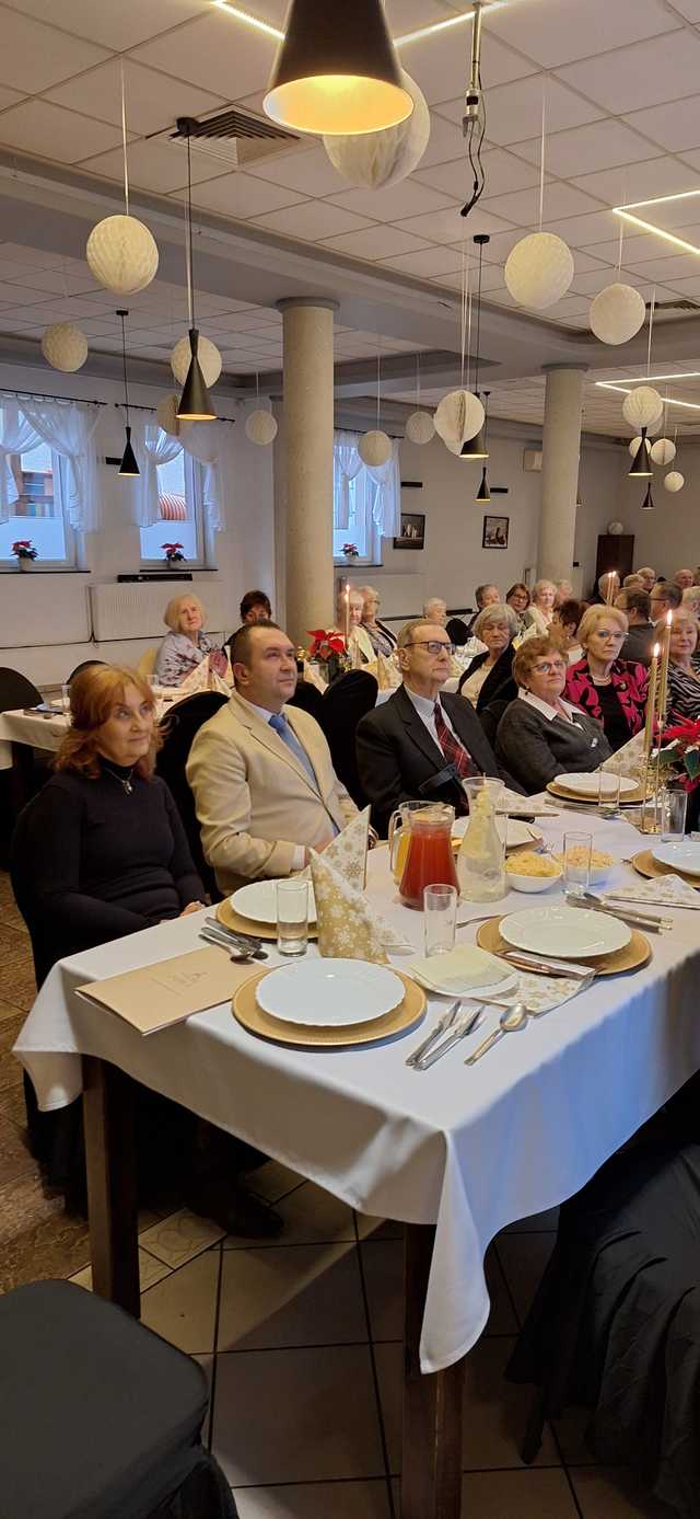 [FOTO] Świąteczne spotkanie oświaty w Ziębicach
