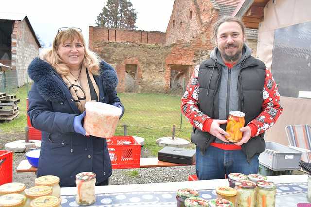 [FOTO] Zdrowa żywność prosto od lokalnych producentów. Za nami grudniowe Targi Zdrowej Żywności w Lutomierzu
