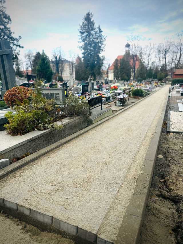 [FOTO] Modernizacja cmentarza w Ziębicach za ponad 2,5 miliona złotych -  co się zmieni?