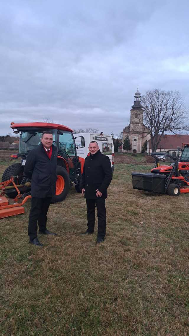 [FOTO] Boiska w gminie Kamieniec Ząbkowicki zostały odnowione z myślą o mieszkańcach