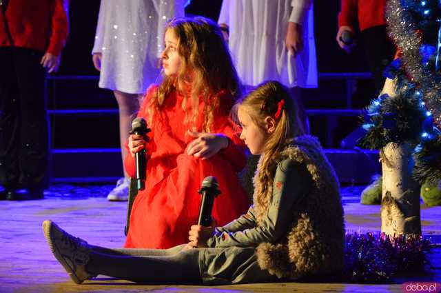 [FOTO,WIDEO] Świąteczne Anioły rozświetliły Ząbkowice Śląskie - wyjątkowy koncert Szkoły Muzycznej 