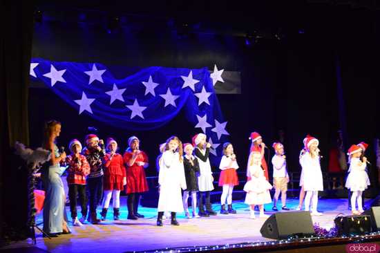 [FOTO,WIDEO] Świąteczne Anioły rozświetliły Ząbkowice Śląskie - wyjątkowy koncert Szkoły Muzycznej 