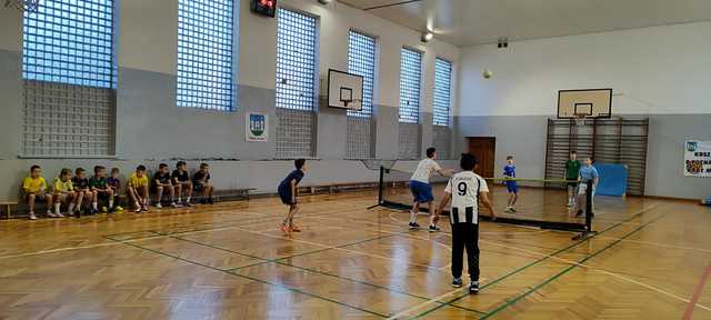 [FOTO] Aktywne święta w Ziębicach: nowa hala sportowa zapełniła się młodymi sportowcami!