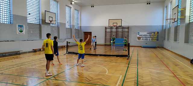 [FOTO] Aktywne święta w Ziębicach: nowa hala sportowa zapełniła się młodymi sportowcami!