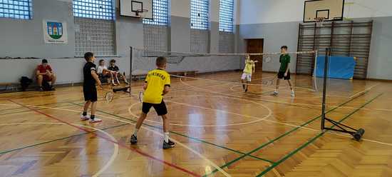 [FOTO] Aktywne święta w Ziębicach: nowa hala sportowa zapełniła się młodymi sportowcami!
