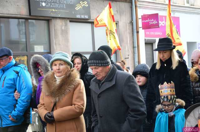 [FOTO, WIDEO] Trzej Królowie przeszli ulicami Ząbkowic Śląskich wspólnie z mieszkańcami!