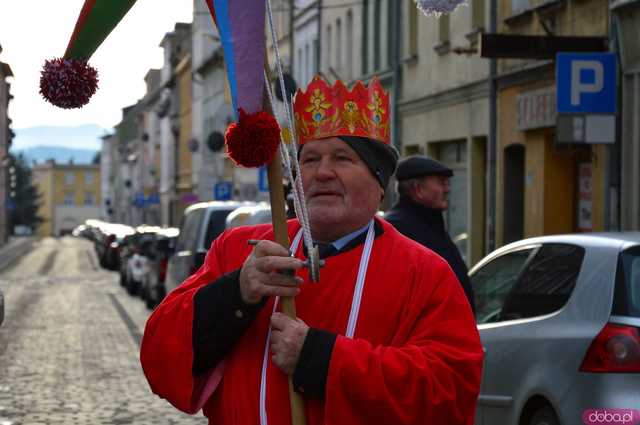 [FOTO, WIDEO] Trzej Królowie przeszli ulicami Ząbkowic Śląskich wspólnie z mieszkańcami!