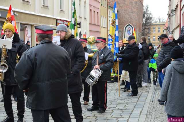 [FOTO, WIDEO] Trzej Królowie przeszli ulicami Ząbkowic Śląskich wspólnie z mieszkańcami!
