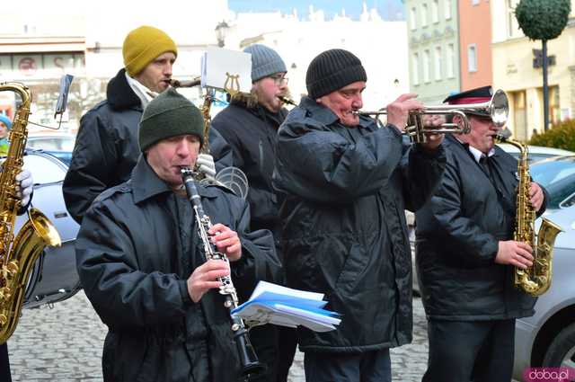 [FOTO, WIDEO] Trzej Królowie przeszli ulicami Ząbkowic Śląskich wspólnie z mieszkańcami!