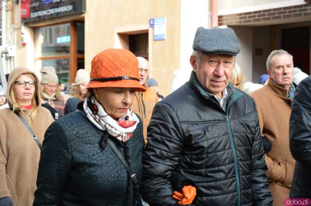 [FOTO, WIDEO] Trzej Królowie przeszli ulicami Ząbkowic Śląskich wspólnie z mieszkańcami!