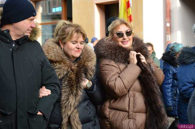 [FOTO, WIDEO] Trzej Królowie przeszli ulicami Ząbkowic Śląskich wspólnie z mieszkańcami!