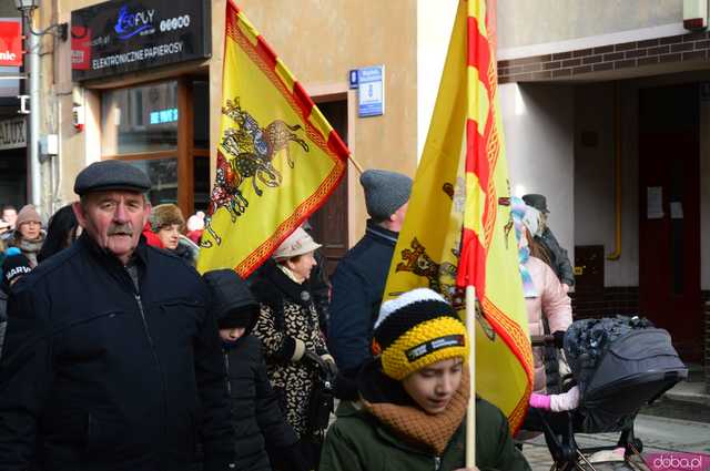 [FOTO, WIDEO] Trzej Królowie przeszli ulicami Ząbkowic Śląskich wspólnie z mieszkańcami!