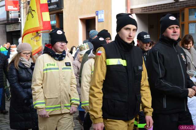 [FOTO, WIDEO] Trzej Królowie przeszli ulicami Ząbkowic Śląskich wspólnie z mieszkańcami!