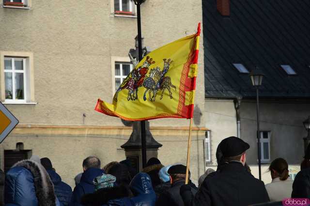 [FOTO, WIDEO] Trzej Królowie przeszli ulicami Ząbkowic Śląskich wspólnie z mieszkańcami!