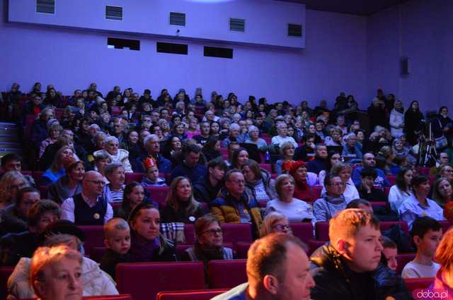 [FOTO, WIDEO] Trzej Królowie przeszli ulicami Ząbkowic Śląskich wspólnie z mieszkańcami!