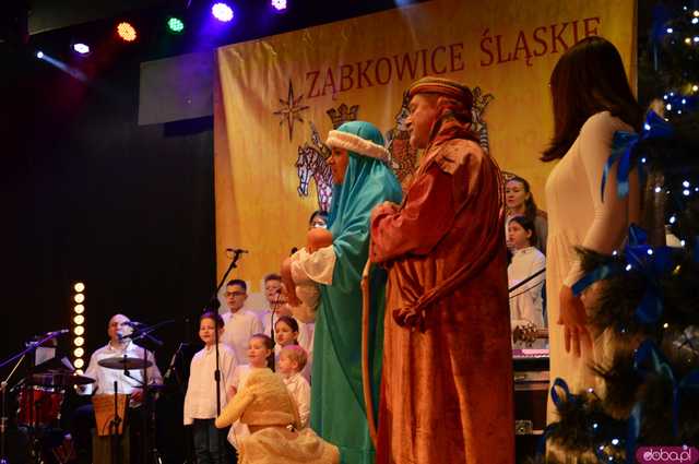 [FOTO, WIDEO] Trzej Królowie przeszli ulicami Ząbkowic Śląskich wspólnie z mieszkańcami!