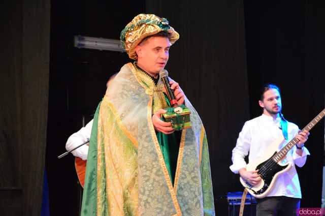 [FOTO, WIDEO] Trzej Królowie przeszli ulicami Ząbkowic Śląskich wspólnie z mieszkańcami!