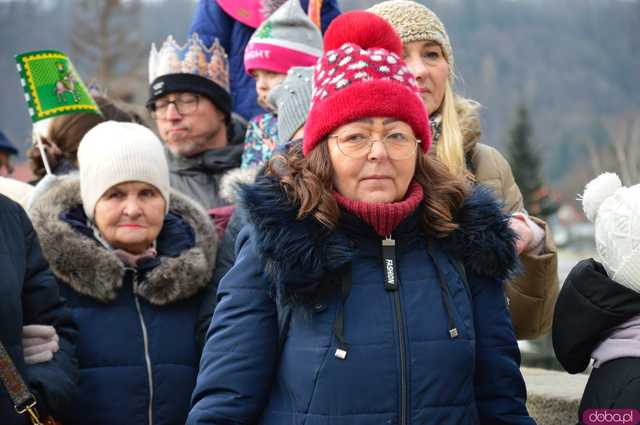 [FOTO,WIDEO] Już 13 raz Orszak Trzech Króli przeszedł ulicami Barda 