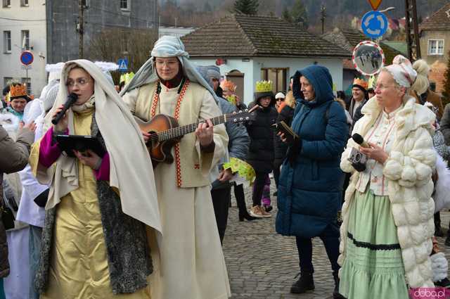 [FOTO,WIDEO] Już 13 raz Orszak Trzech Króli przeszedł ulicami Barda 