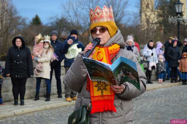 [FOTO,WIDEO] Już 13 raz Orszak Trzech Króli przeszedł ulicami Barda 