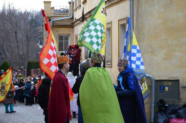 [FOTO,WIDEO] Już 13 raz Orszak Trzech Króli przeszedł ulicami Barda 