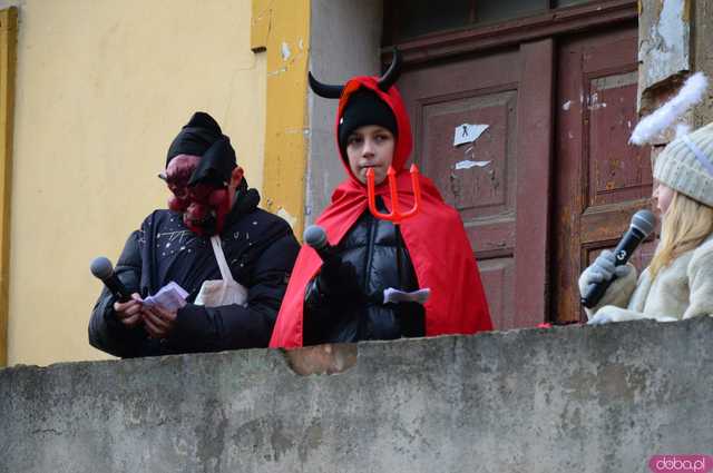 [FOTO,WIDEO] Już 13 raz Orszak Trzech Króli przeszedł ulicami Barda 