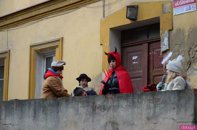 [FOTO,WIDEO] Już 13 raz Orszak Trzech Króli przeszedł ulicami Barda 