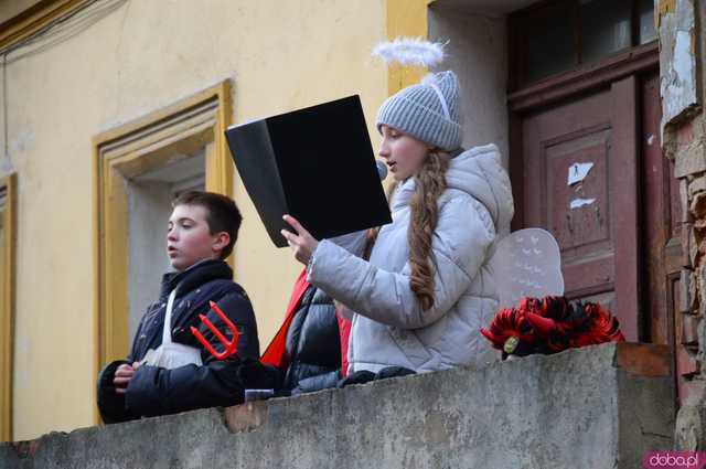 [FOTO,WIDEO] Już 13 raz Orszak Trzech Króli przeszedł ulicami Barda 