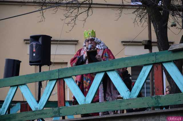 [FOTO,WIDEO] Już 13 raz Orszak Trzech Króli przeszedł ulicami Barda 