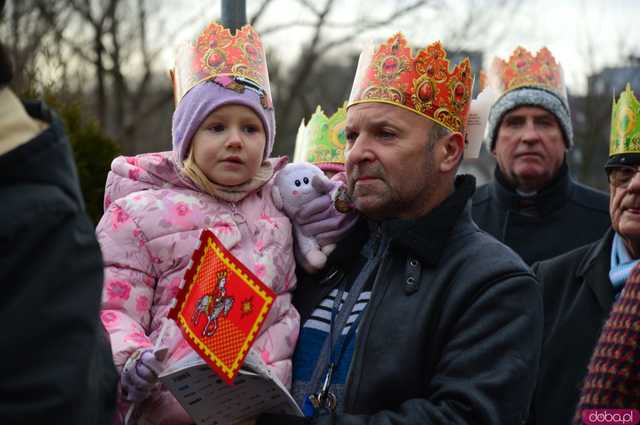 [FOTO,WIDEO] Już 13 raz Orszak Trzech Króli przeszedł ulicami Barda 