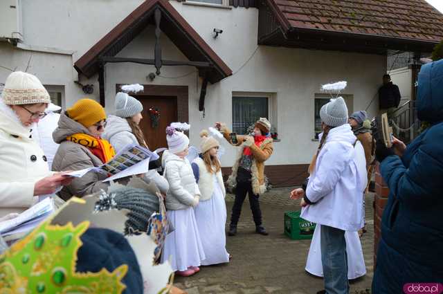 [FOTO,WIDEO] Już 13 raz Orszak Trzech Króli przeszedł ulicami Barda 
