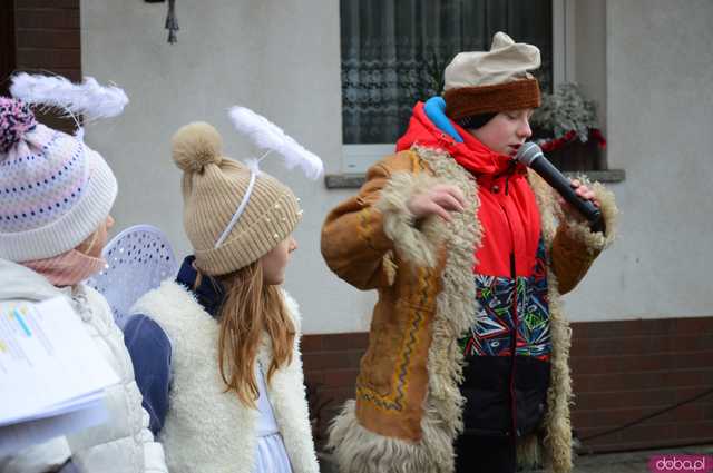 [FOTO,WIDEO] Już 13 raz Orszak Trzech Króli przeszedł ulicami Barda 
