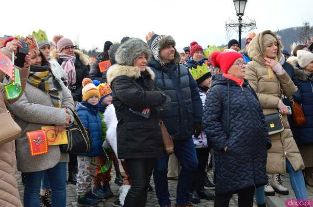 [FOTO,WIDEO] Już 13 raz Orszak Trzech Króli przeszedł ulicami Barda 