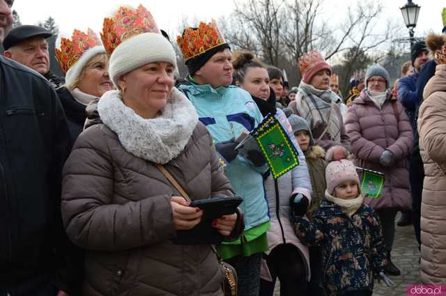 [FOTO,WIDEO] Już 13 raz Orszak Trzech Króli przeszedł ulicami Barda 