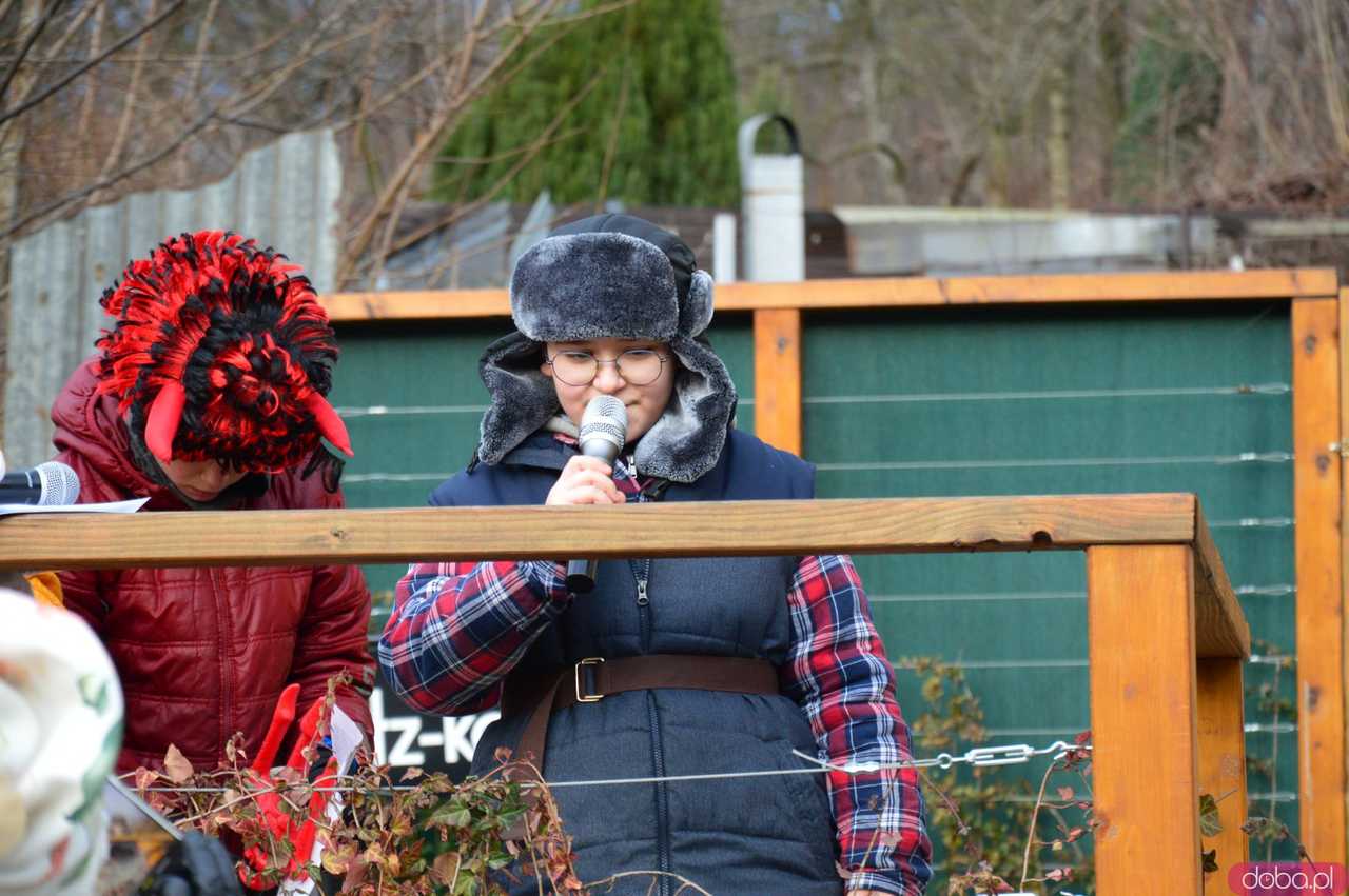 [FOTO,WIDEO] Już 13 raz Orszak Trzech Króli przeszedł ulicami Barda 