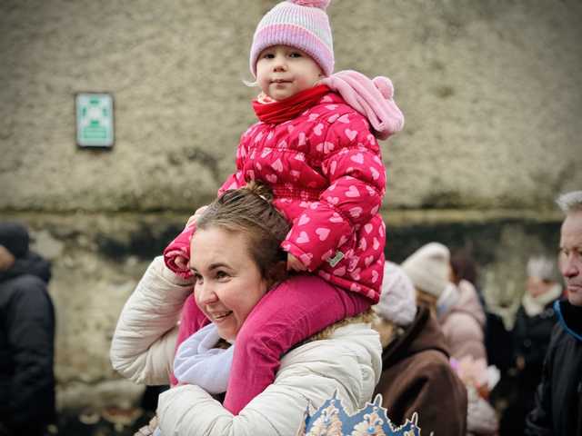 [FOTO] Barwny orszak przeszedł przez Ziębice – mieszkańcy wspólnie uczcili święto Objawienia Pańskiego 