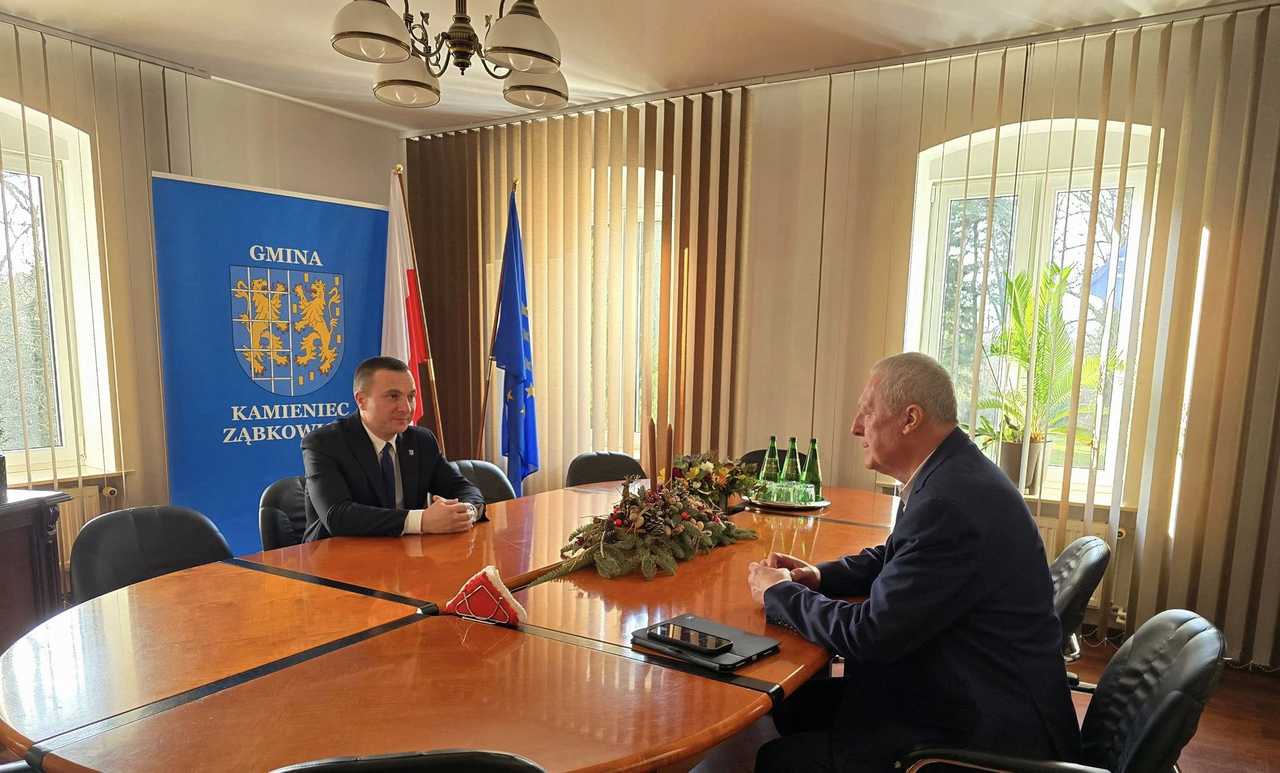 Wspólne działania na rzecz odbudowy Kamieńca Ząbkowickiego po powodzi - spotkanie burmistrza z posłem Markiem Chmielewskim