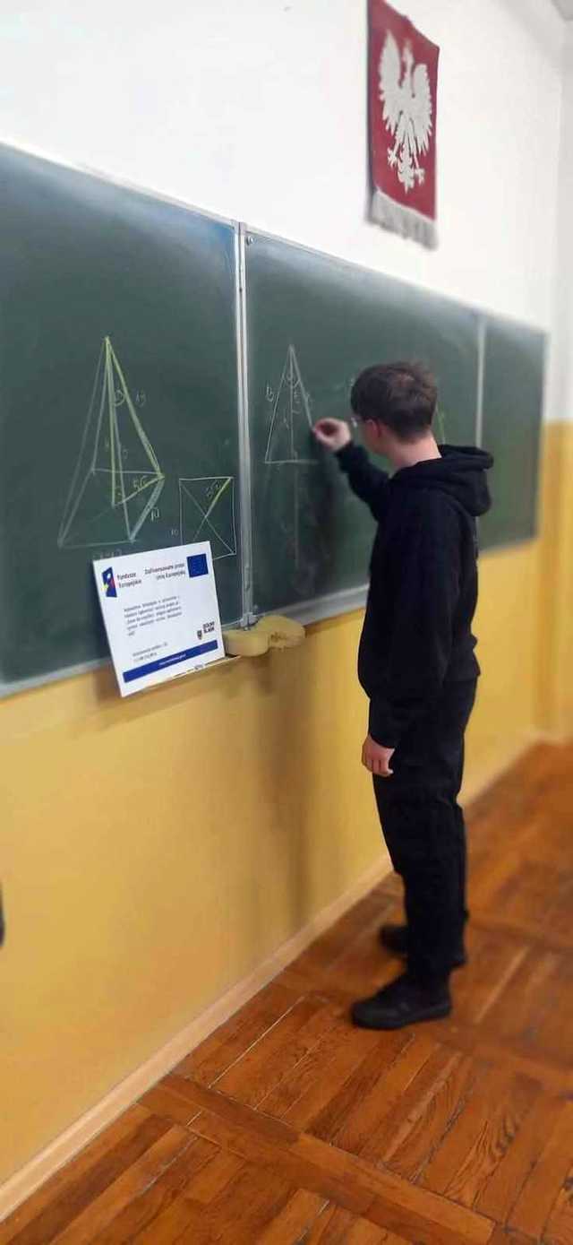 [FOTO] Ząbkowiccy uczniowie walczą o lepsze wyniki matur – ruszył projekt „Szansa dla wszystkich”