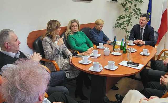 [FOTO] Starosta spotkał się z Dyrektorami szkół i placówek oświatowych