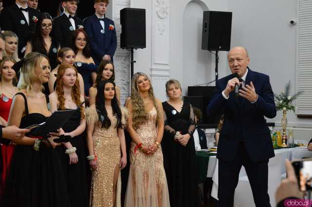 [FOTO, WIDEO] Ten wieczór zapamiętają na długo! Studniówka Zespołu Szkół Ponadpodstawowych w Ziębicach